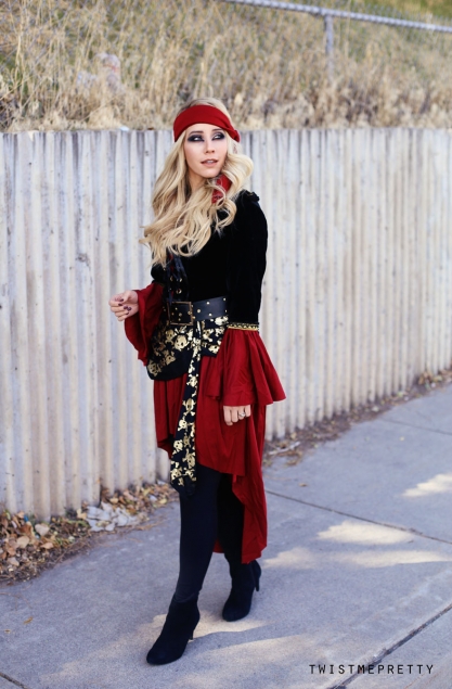 Pirate Makeup + Hair Tutorial | Halloween Costumes - Twist ...