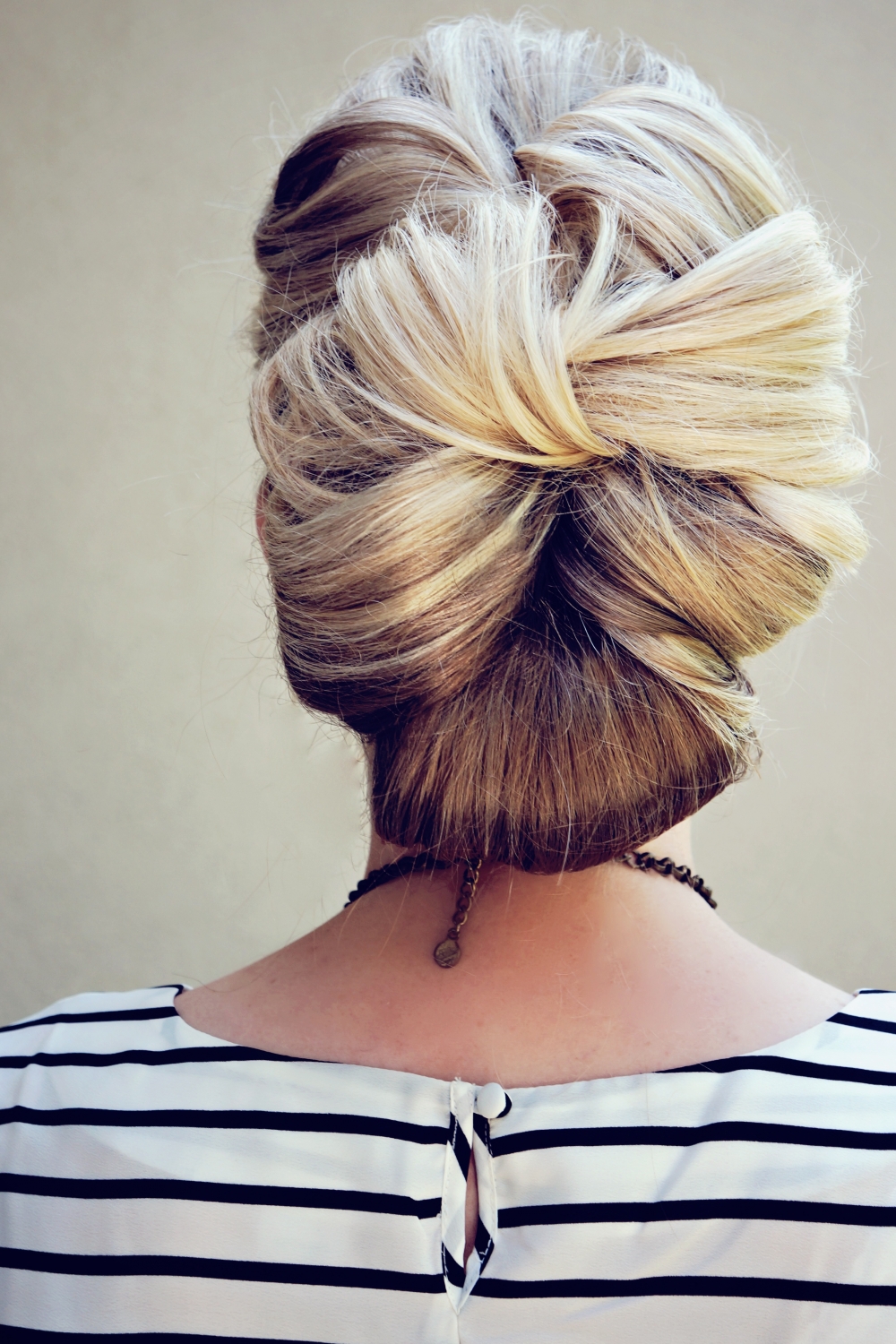 23 Updos For Medium Length : Modern side updo