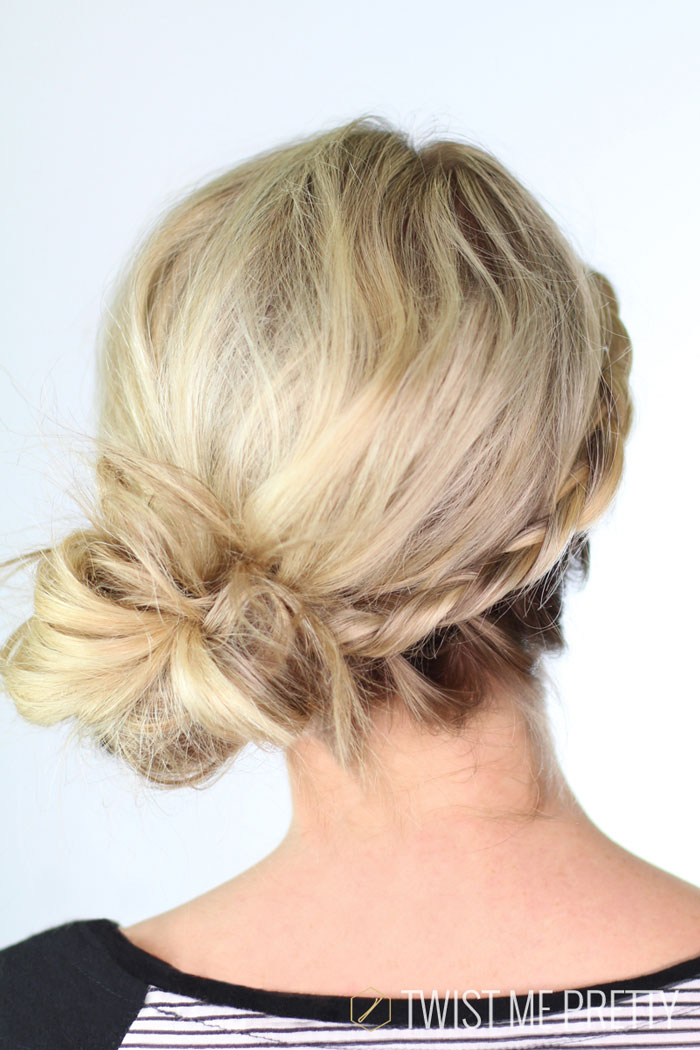 messy hair side bun tutorial