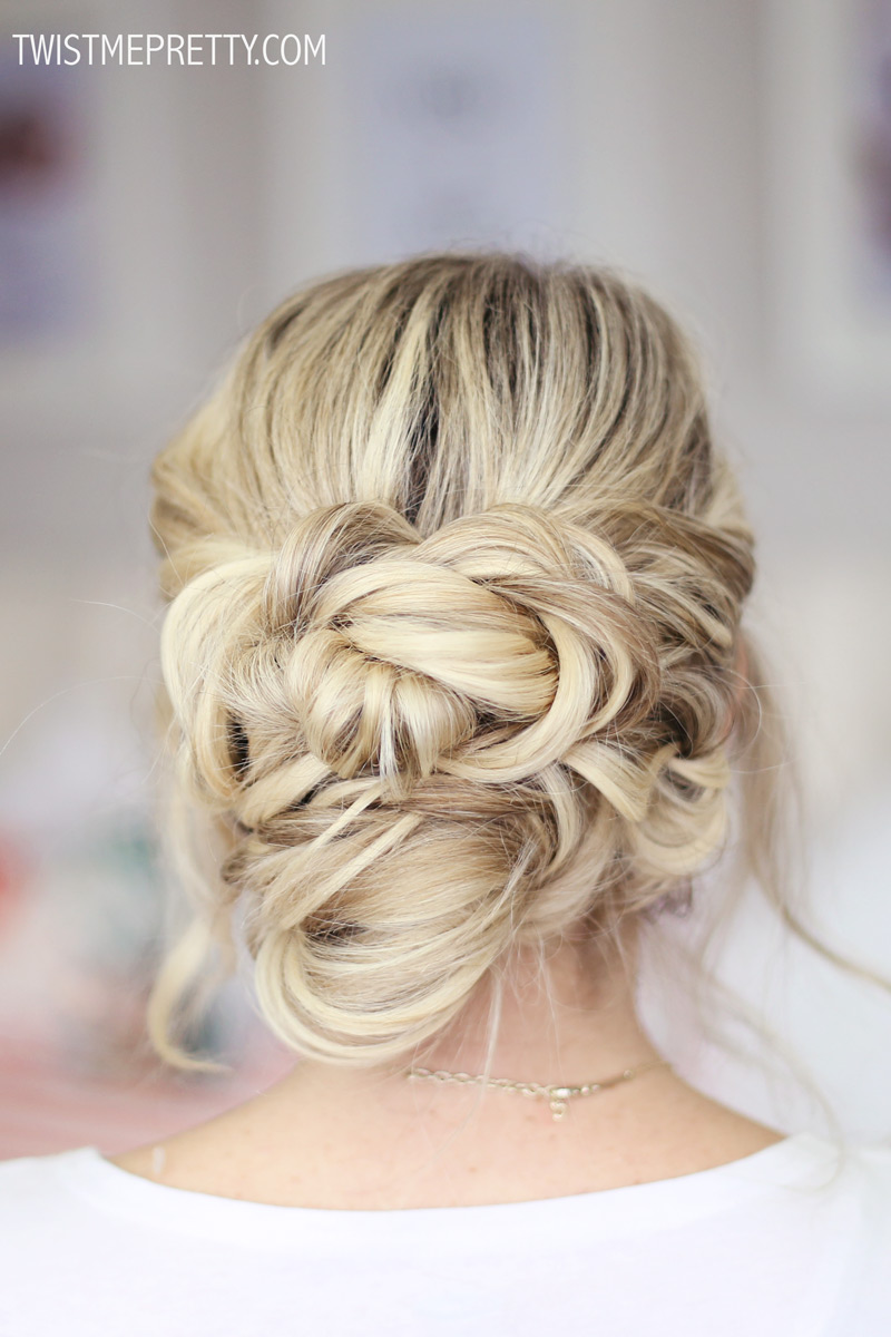 2 easy holiday hairstyles - Twist Me Pretty