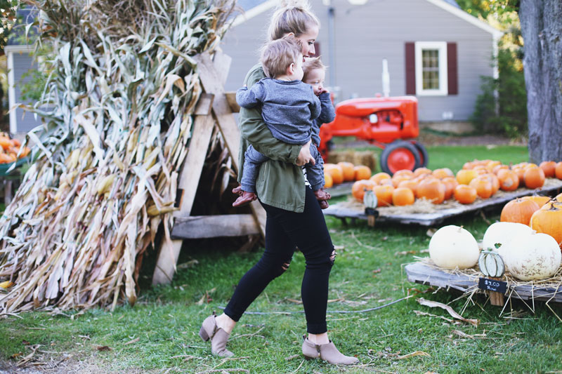 Harvest time with Abby from Twist Me Pretty and her twins