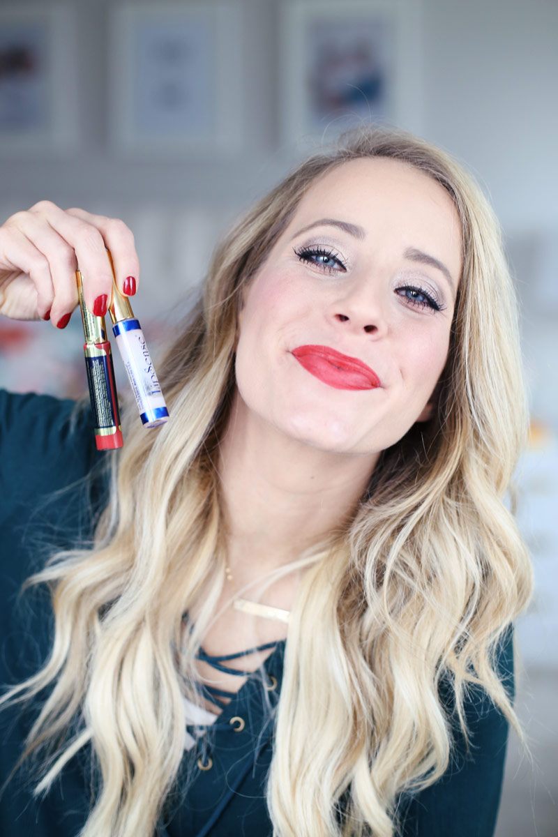 Twist Me Pretty's Abby shows off LipSense Coral Reef worn with Matte Gloss. Learn how to apply LipSense, and buy it, from twistmepretty.com