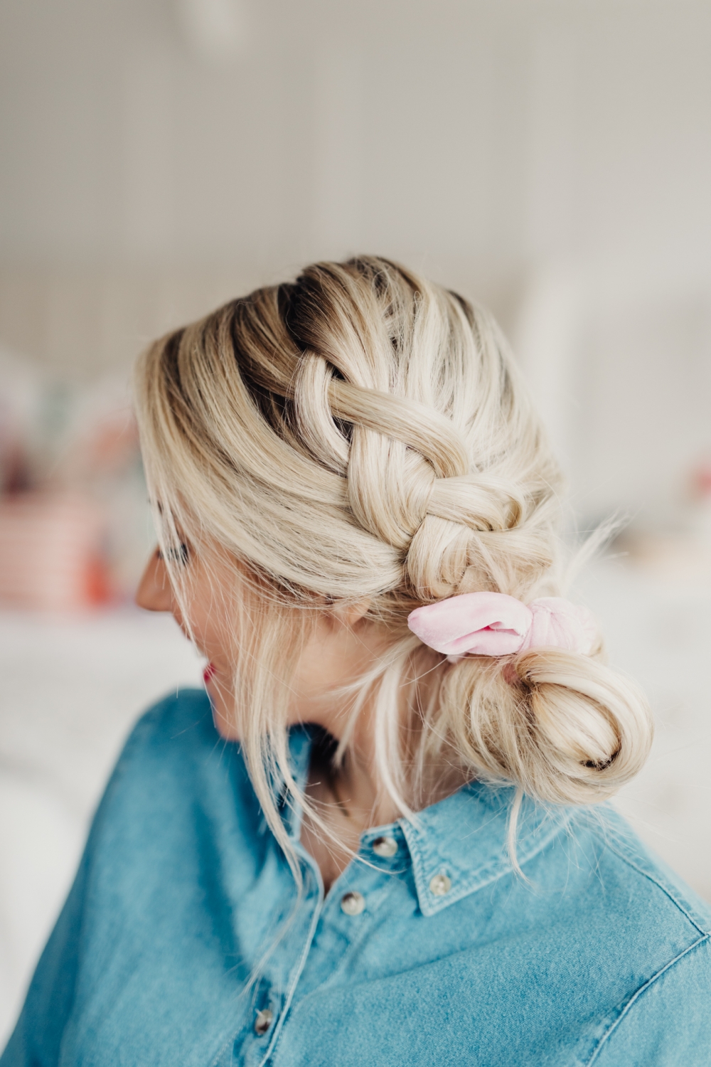 8 Ways to Wear a Scrunchie! - Twist Me Pretty 8 Ways to Wear a Scrunchie! - Twist Me Pretty
