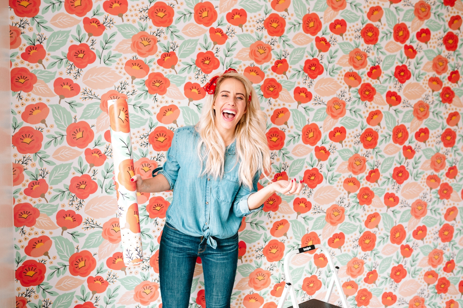 37 DIY Ideas With Wallpaper Scraps