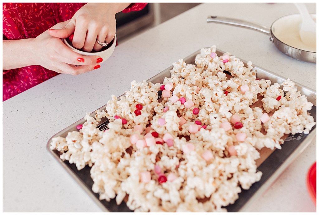 How to make Valentine's Popcorn Valentine's Recipe and neighbor gifts with twistmepretty.com