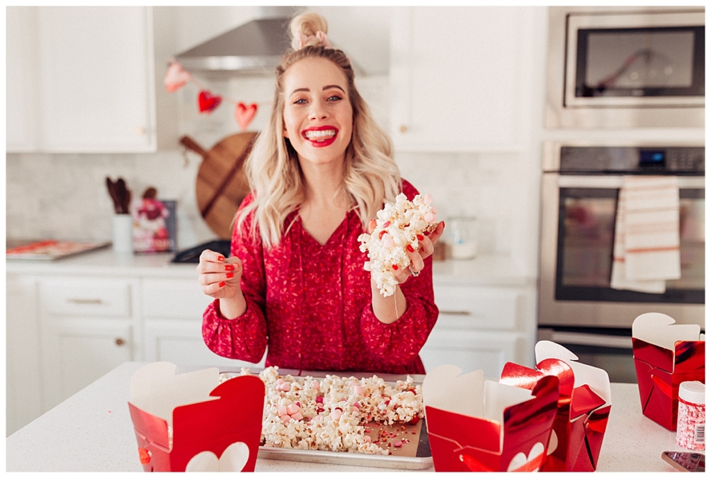 How to make Valentine's Popcorn Valentine's Recipe and neighbor gifts with twistmepretty.com