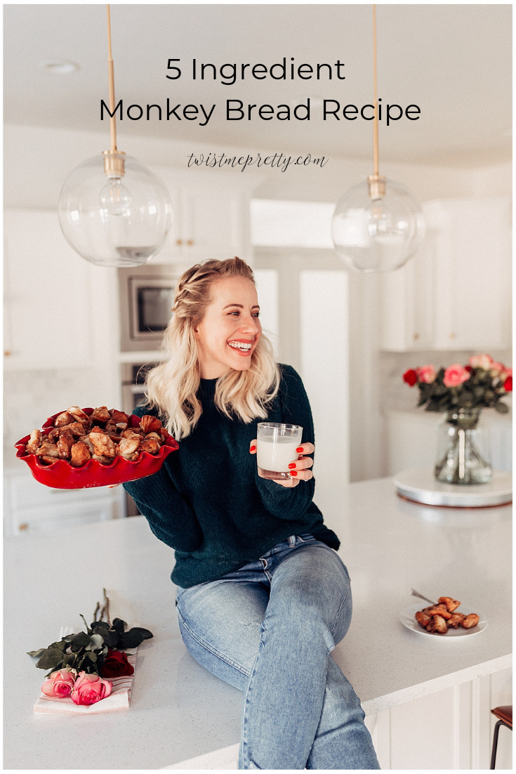 Valentine's Day Monkey Bread Recipe from twistmepretty.com how to make the best monkey bread