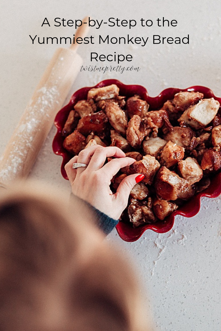 Valentine's Day Monkey Bread Recipe from twistmepretty.com how to make the best monkey bread