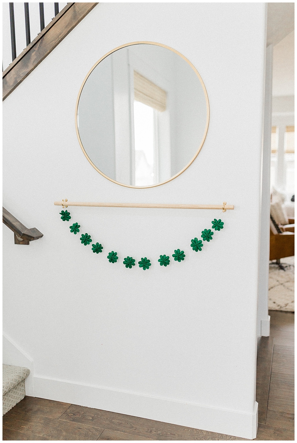 St Patrick's Day Shamrock Banner DIY a step by step instructions by twistmepretty.com