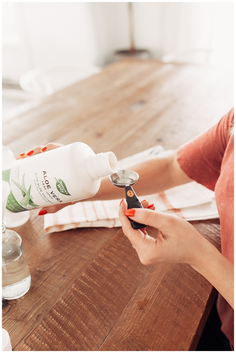 Smooth and Shine Spray DIY for your hair Twist Me Pretty