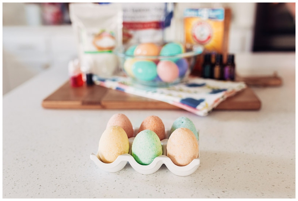 DIY Egg Bath Bomb with twistmepretty.com