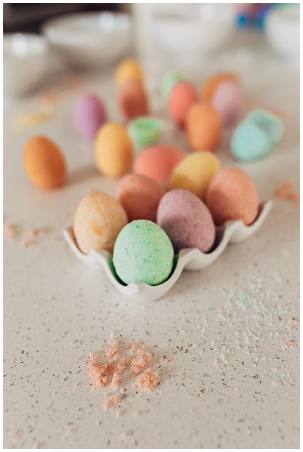 DIY Egg Bath Bomb with twistmepretty.com