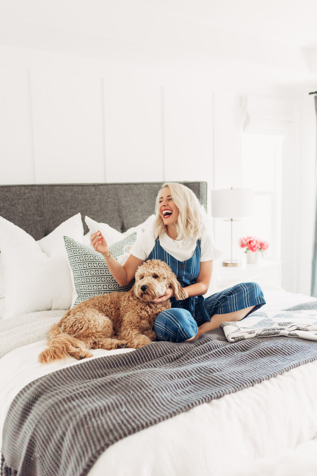 Gorgeous master bedroom decor inspiration from Twistmepretty.com