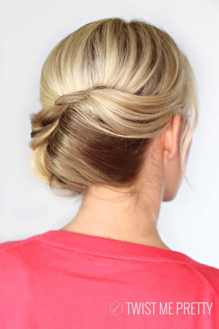 This gorgeous hairstyle is perfect for summer from Twistmepretty.com