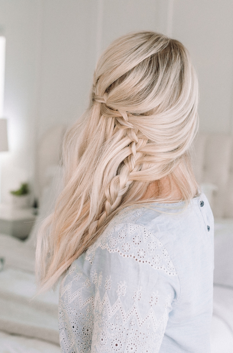 This pretty hairstyle is perfect for summer from Twistmepretty.com