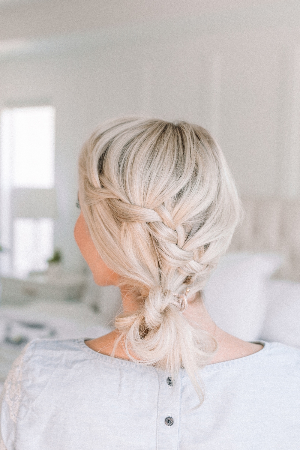 This darling hairstyle is perfect for summer from Twistmepretty.com