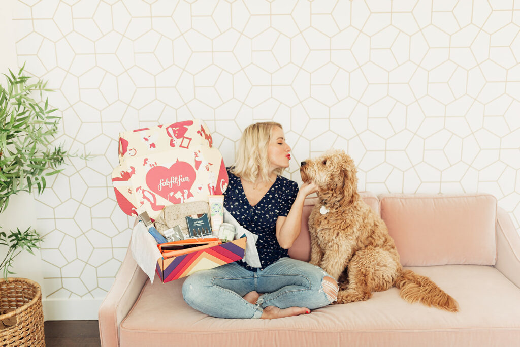 FabFitFun 2019 Box is here and here are the spoilers! Also, save 20% ($10) off your 1st box w/code: TWISTMEPRETTY. We will share the FULL LIST of FabFItFun Summer 2019 Box Spoilers, plus Add-Ons + Customization spoilers, when available!