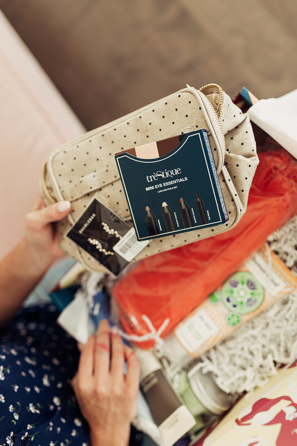 FabFitFun 2019 Box is here and here are the spoilers! Also, save 20% ($10) off your 1st box w/code: TWISTMEPRETTY. We will share the FULL LIST of FabFItFun Summer 2019 Box Spoilers, plus Add-Ons + Customization spoilers, when available!