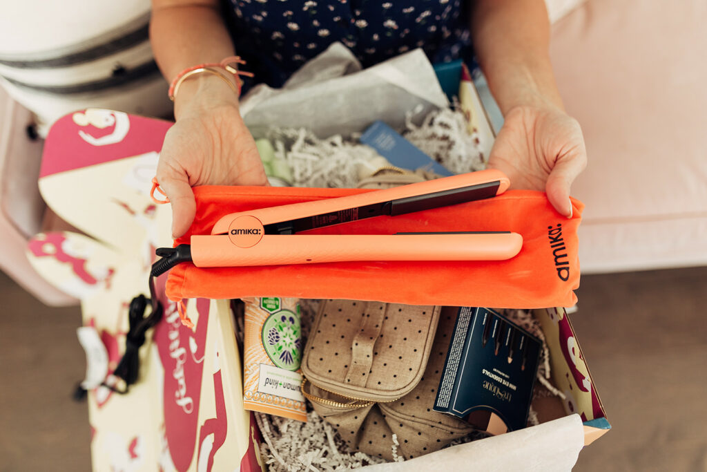 Fabfitfun amika straightener top