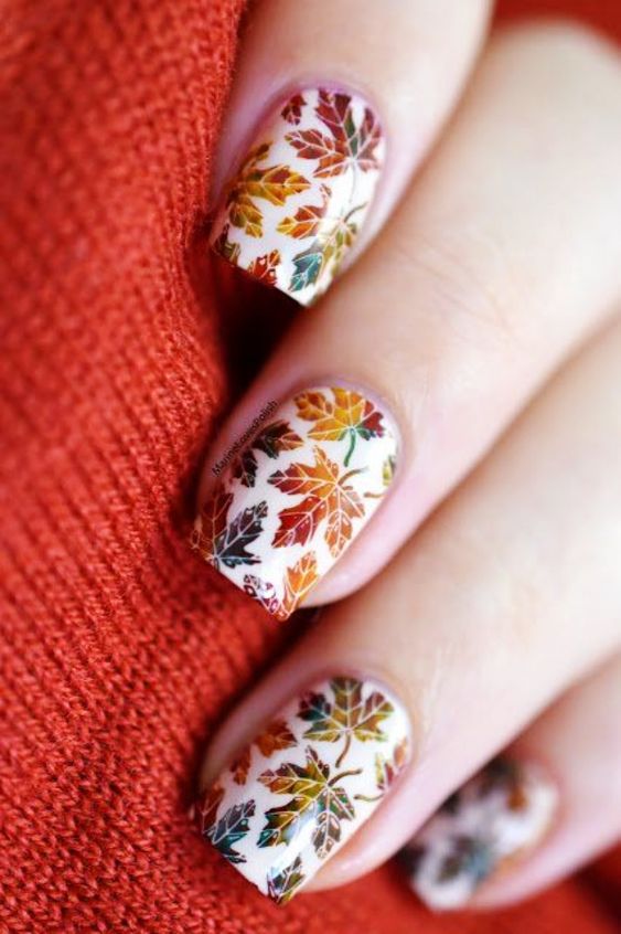 Love all of the Fall floral gel nail inspiration. These are gorgeous and the tutorial actually makes them seem easy! 