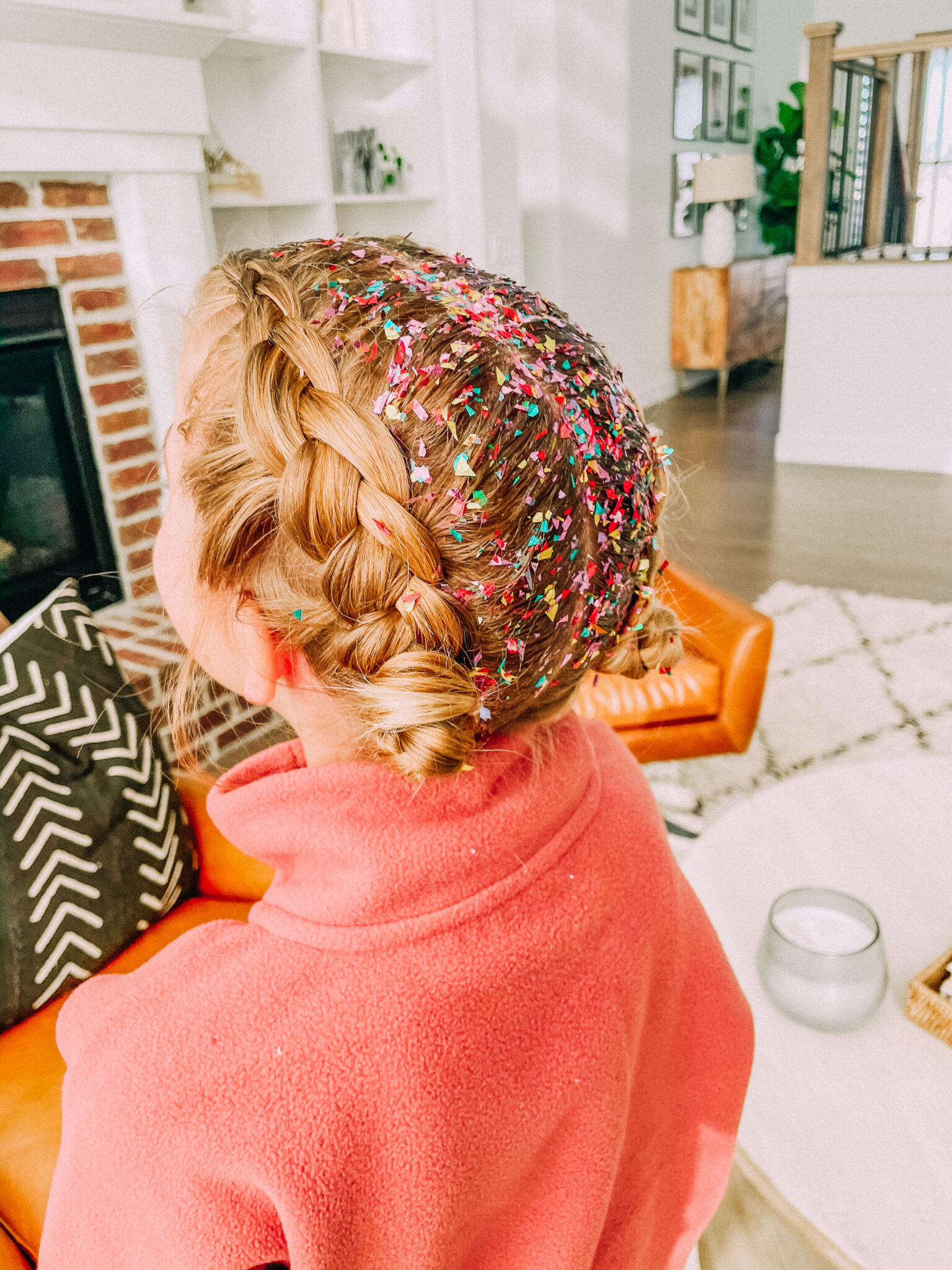 Great idea for crazy hair day for the boys. Spray hair blue and style into  a wave and bobby pin a Lego surfer into t… | Çocuk saç stilleri, Çılgın saç  stilleri,