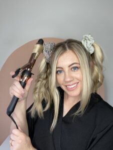 best way to curl medium length hair. www.twistmepretty.com