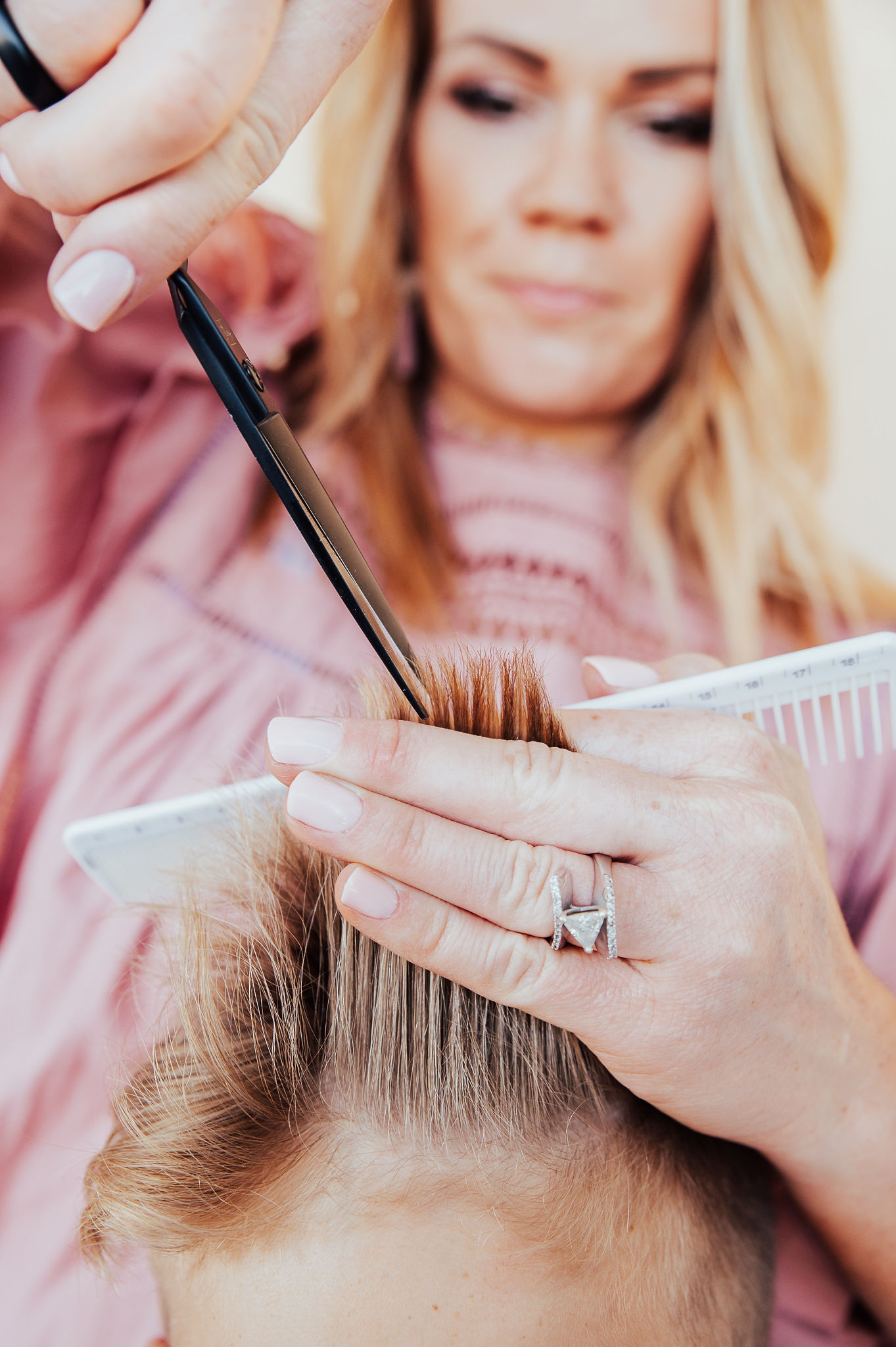 using the haircut box for cutting your kid's hair at home. www.twistmepretty.com