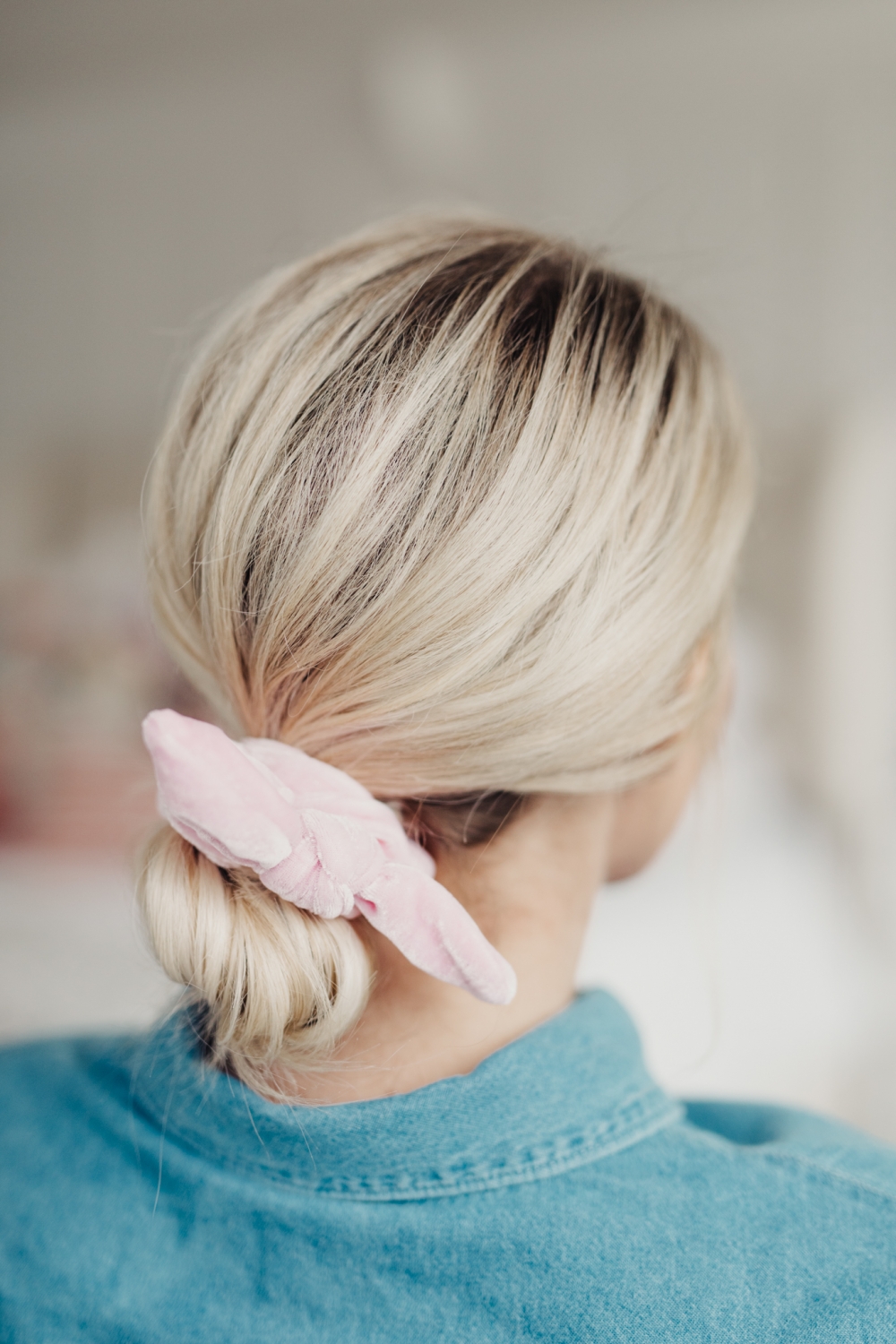 best way to save your curls using a scrunchie. www.twistmepretty.com